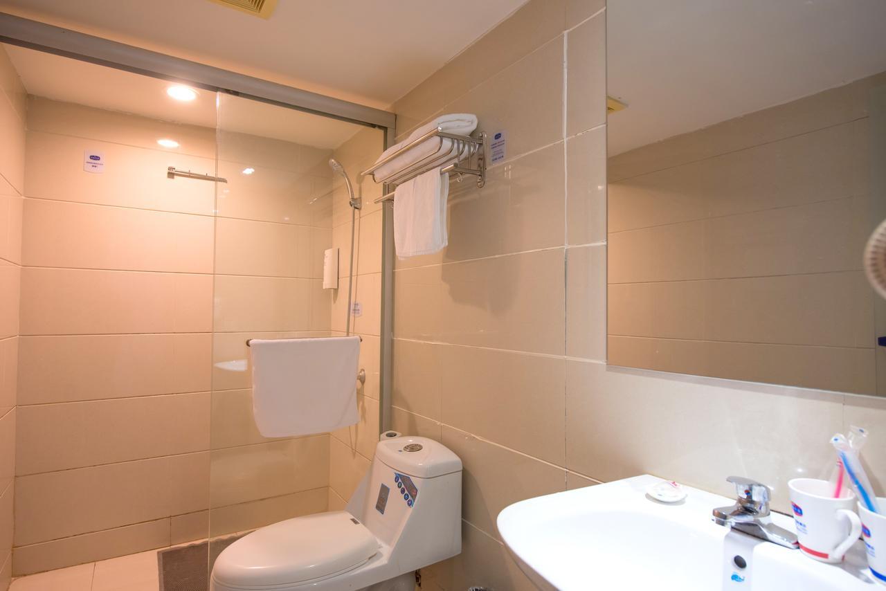Hanting Express Shanghai Lujiazui Minsheng Road Экстерьер фото