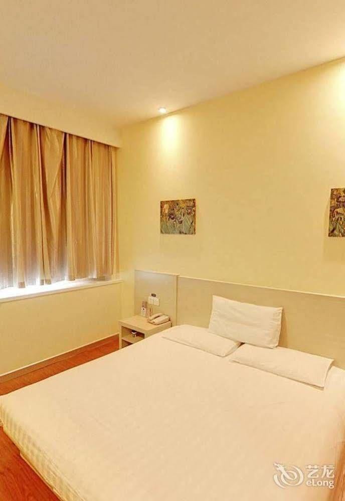 Hanting Express Shanghai Lujiazui Minsheng Road Экстерьер фото